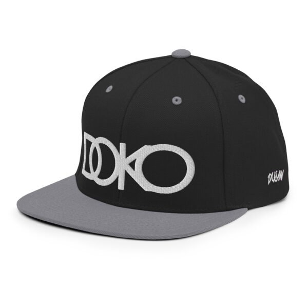 classic snapback black silver left front 60c50a94dc5b4